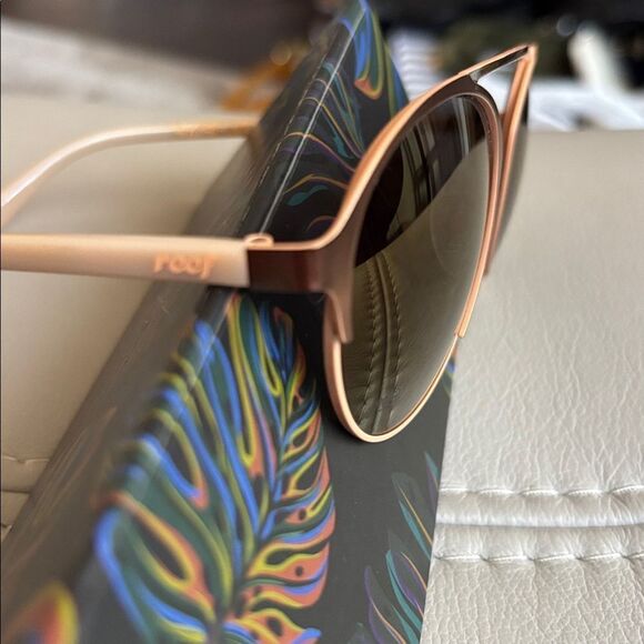 Reef “Take Me To The Ocean” Sunglasses main image 5